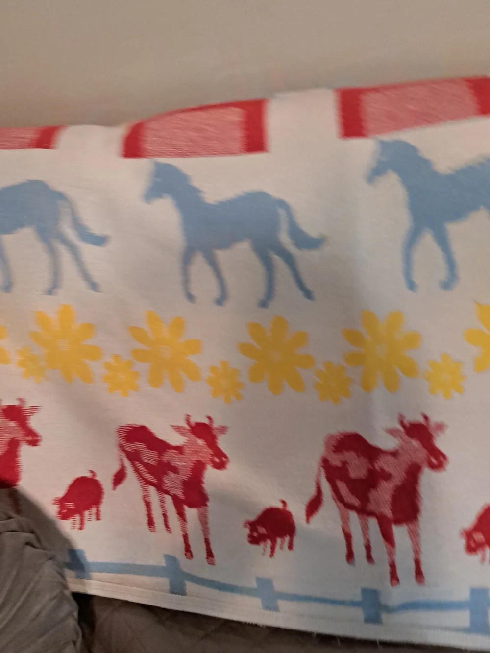 Vintage Multi-Color Farm Animal Cotton Throw Blanket - Blue, Yellow, Red